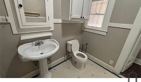 1567 N Wishon Ave — Photo 11