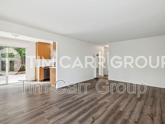 5th image of 375 Woodland Pl Unit B