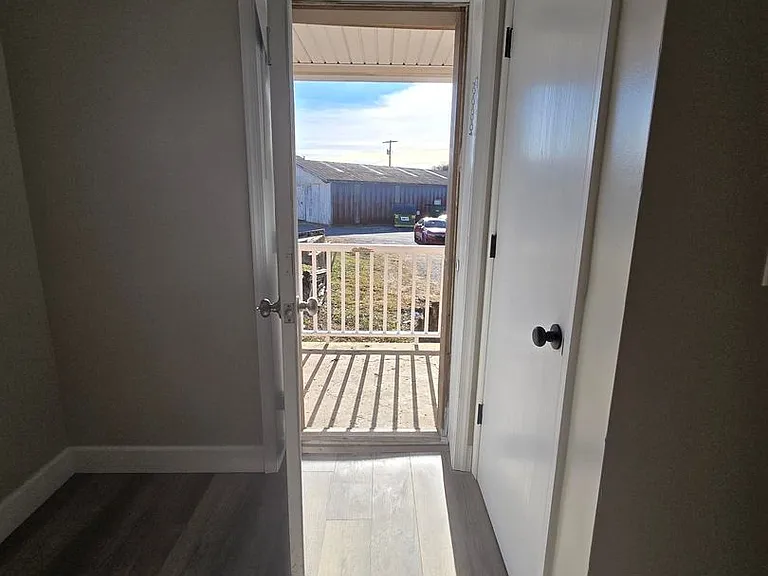 29 McCulloh St — Photo 15