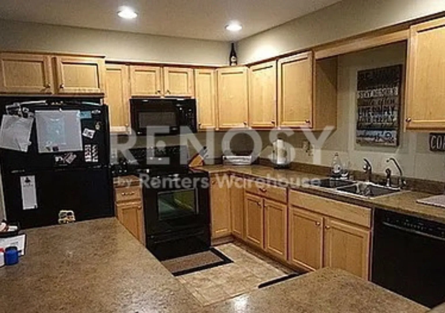 Available October 6th 5 Bedroom 2 Bath Townhouse in Brooklyn Park — Photo 3
