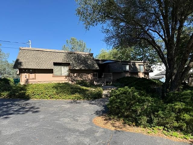 1st image of 16499 Alexandra Way