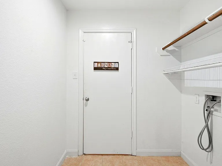 111 Thunder Basin Dr — Photo 38