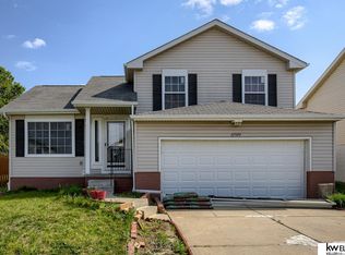 12919 Vernon Ave, Omaha, NE 68164