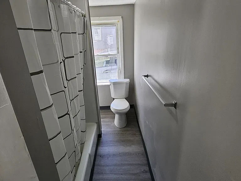 12 Van Buren St #A — Photo 20