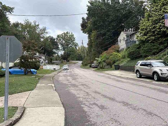 5th image of 223 South St