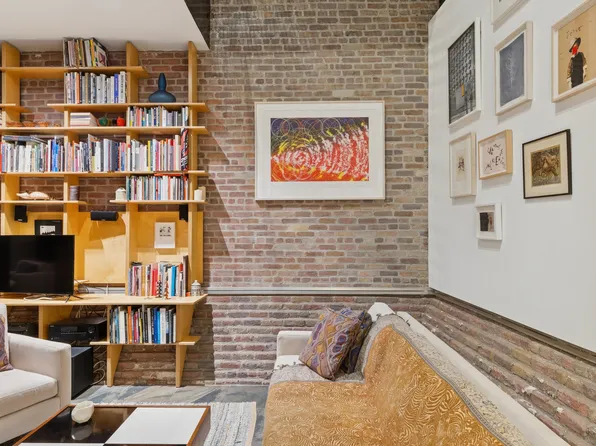 28 Old Fulton Street image 7 of 20