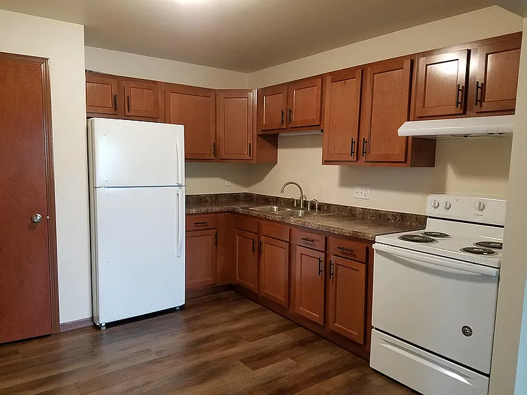 3202 Terrace Ct — Photo 3