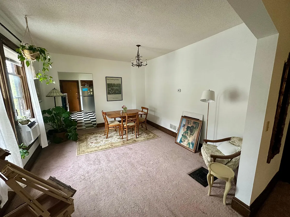 Building Photo - 649 Holly Ave #2
