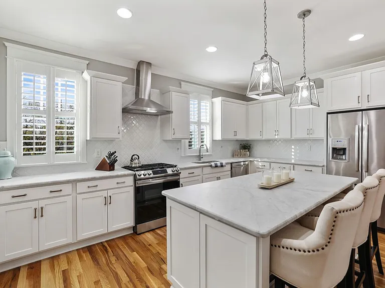 204 Burns Ave #11 — Photo 6