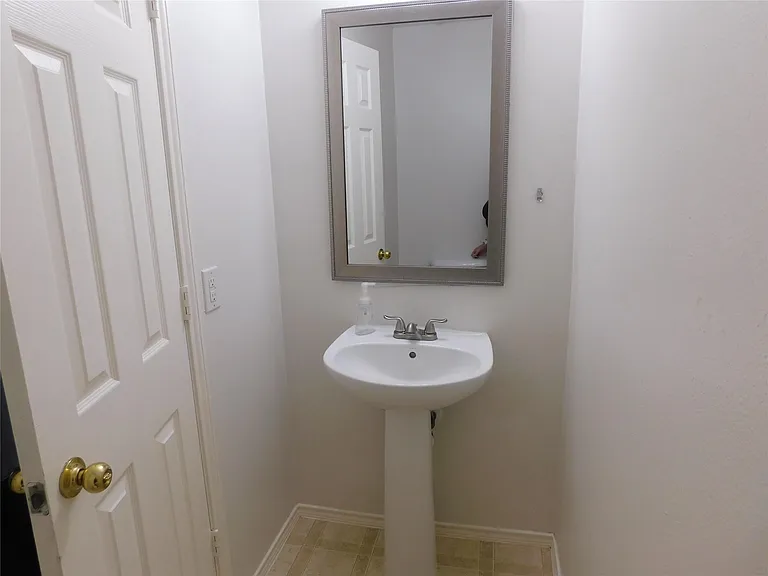 19130 Yaupon Ranch Dr — Photo 11
