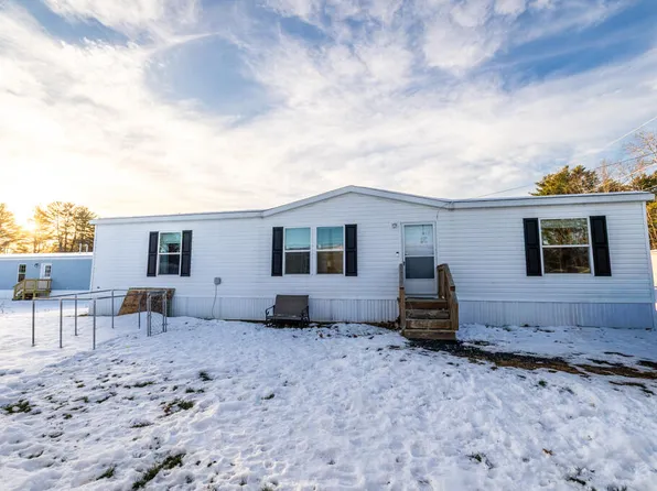 22 Amelia Lane, Waterville, ME 04901