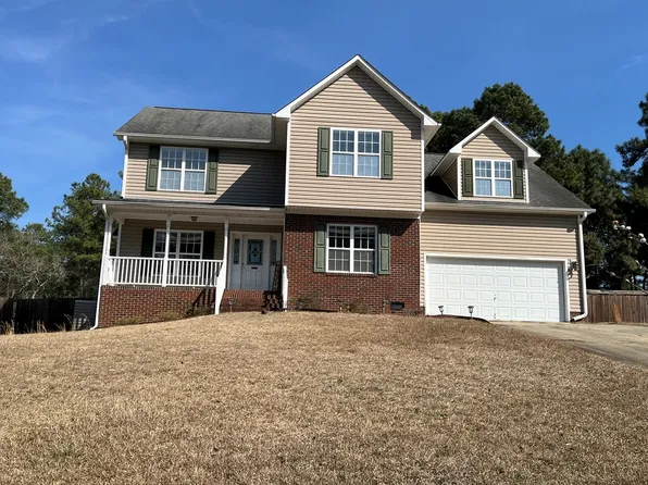 642 Pinevalley Ln, Sanford, NC 27332