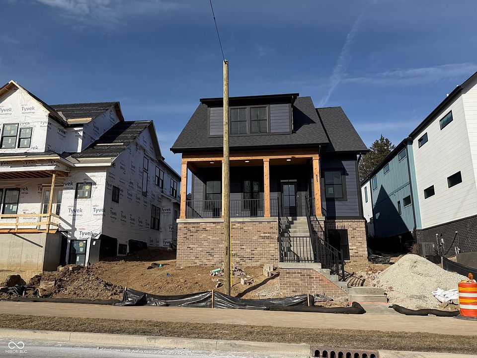 1st image of 815 Rosemary Gdns
