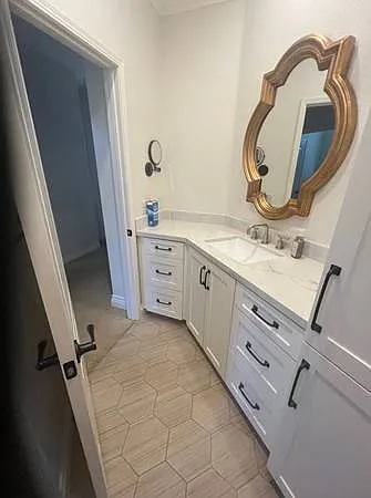 3 bed, 2.5 bath, 1676 sqft, $4,350 — Photo 3