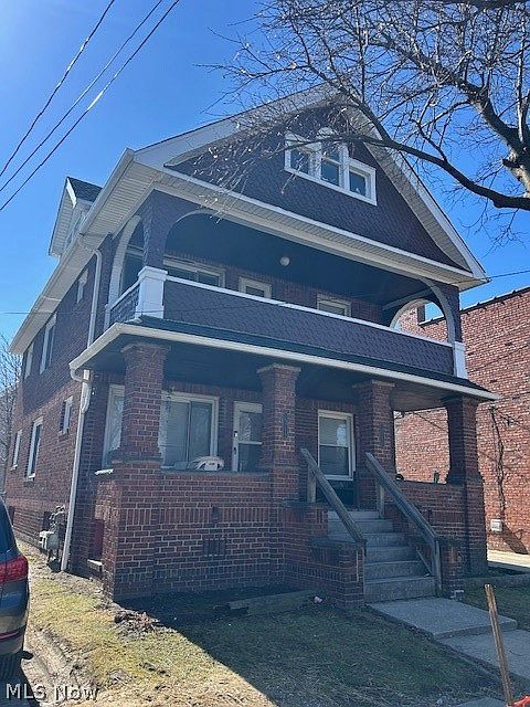 1st image of 15710 Holmes Ave