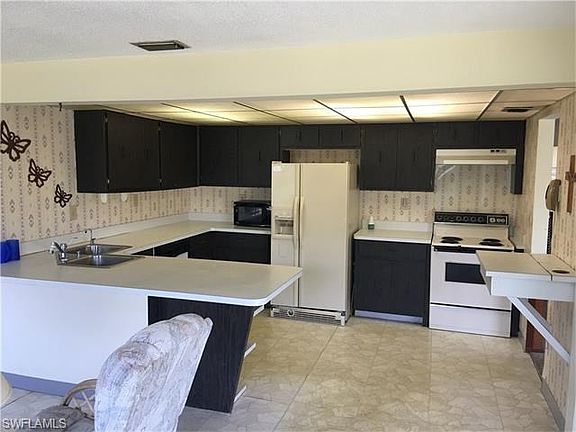 5th image of 18255 Constitution Cir