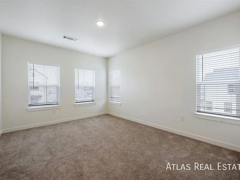 The Villas at Ridgeline Vista — Photo 81
