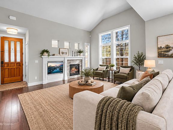 4th image of 61477 Cultus Lake Ct