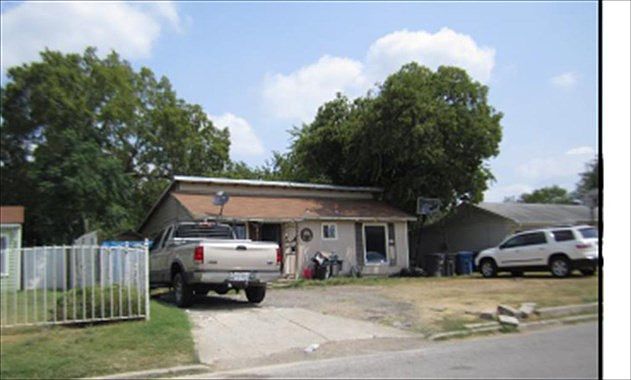 1st image of 123 Waugh St