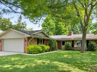 7026 N Longview Ave, Glendale, WI 53209