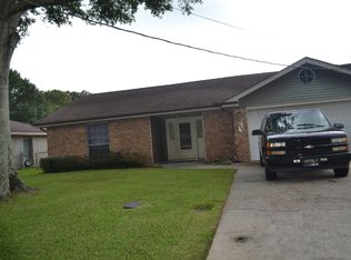 114 Saint John St, Luling, LA 70070