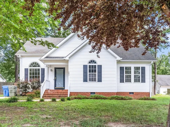 501 Corwood Dr, Fuquay Varina, NC 27526