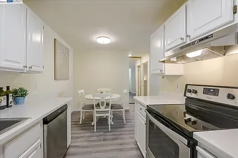 1455 Marchbanks Dr #2 — Photo 8