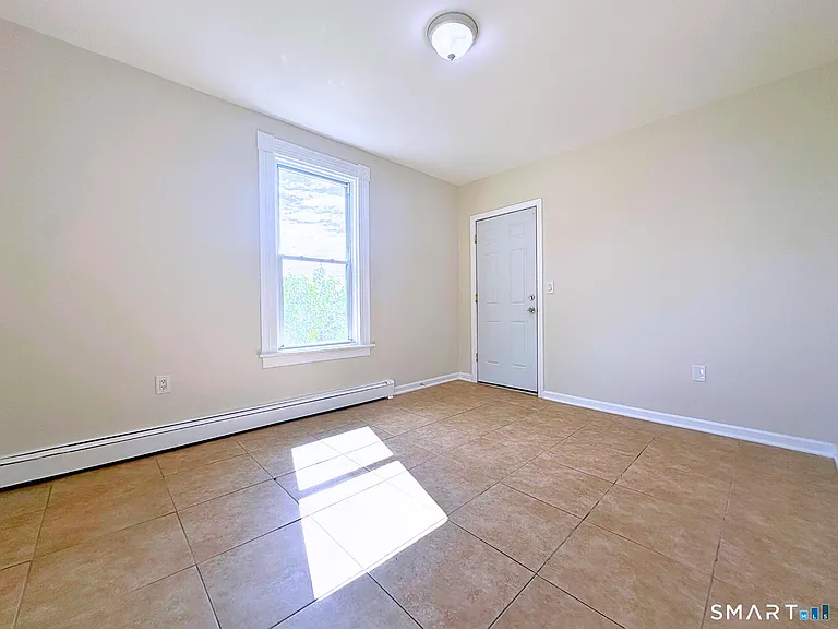 28 Sexton St #3N — Photo 18