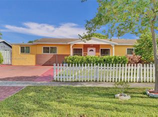 371 NW 42nd St, Deerfield Beach, FL 33064