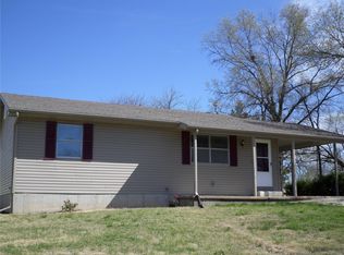 275 E Canaan Rd, Gerald, MO 63037