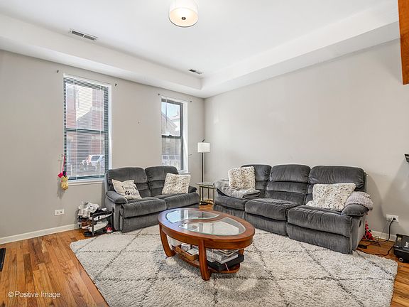 2nd image of 1069 N Hermitage Ave #1