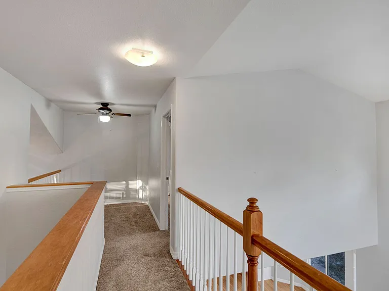 450 Millstream Ter — Photo 11