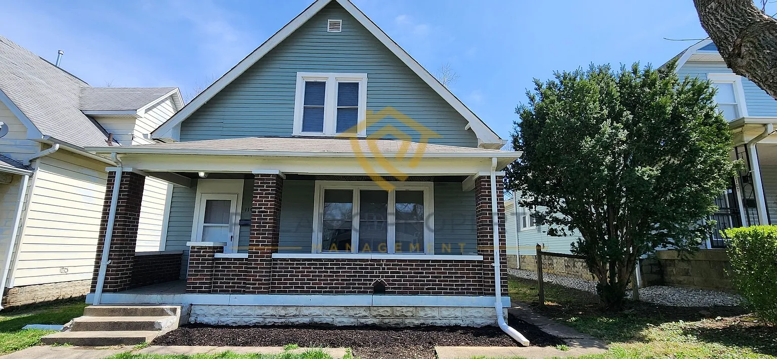 1109 N Oakland Ave photo 1