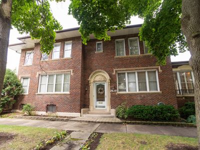 2638 W Albion Ave, Chicago, IL, 60645