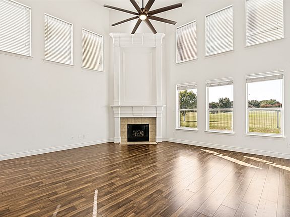 3rd image of 10405 Fairway Vista Dr