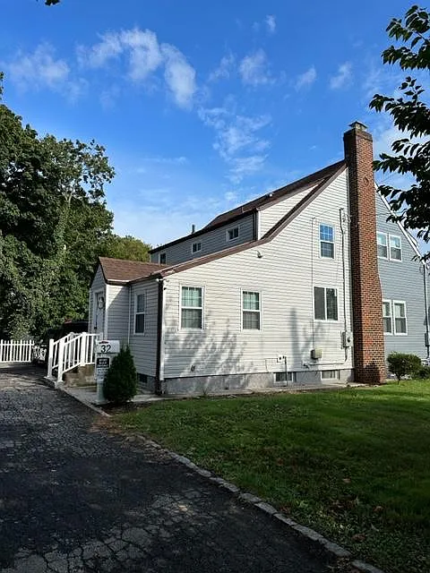 3 bed, 1200 sqft, $4,000 — Photo 2