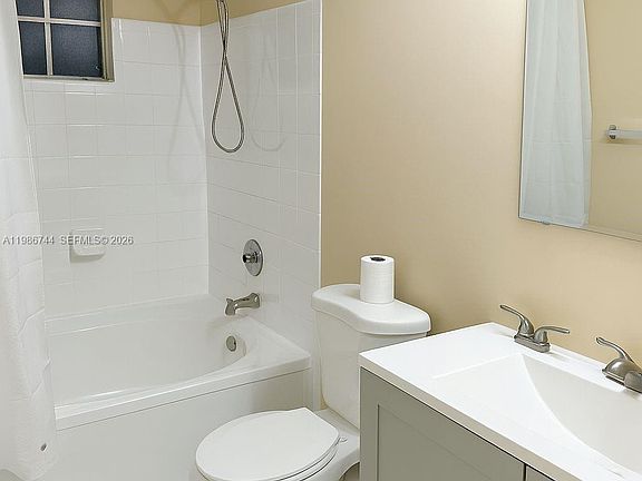 3rd image of 17150 N Bay Rd APT 2122