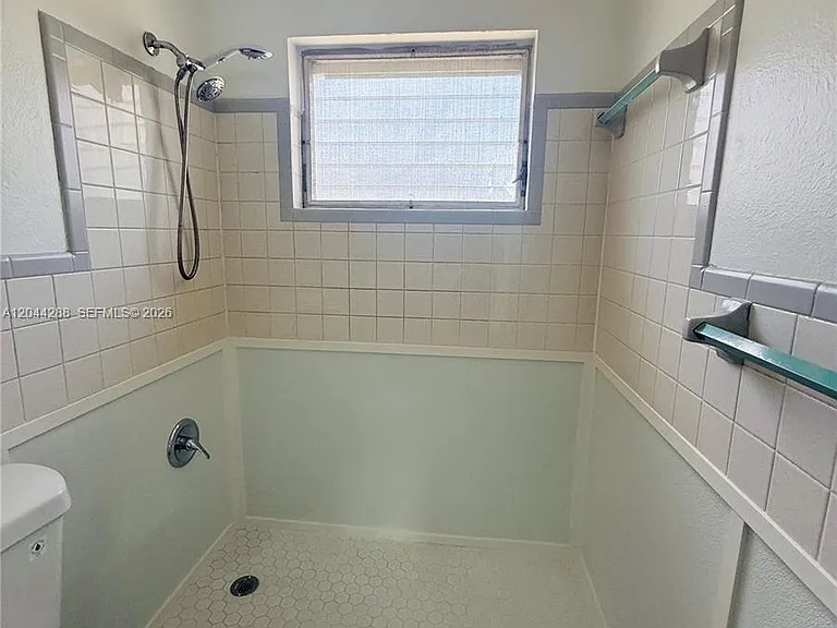 2423 Jeffcott St #1 — Photo 10