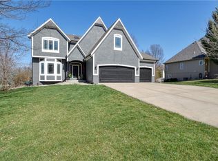1232 SW Coachlight Dr, Lees Summit, MO 64081