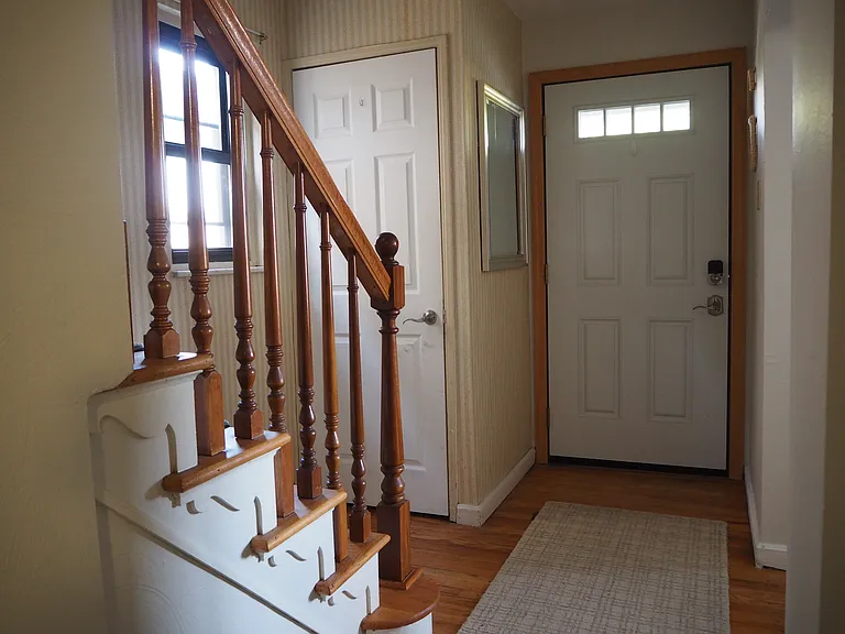 4104 Murray Ave — Photo 6