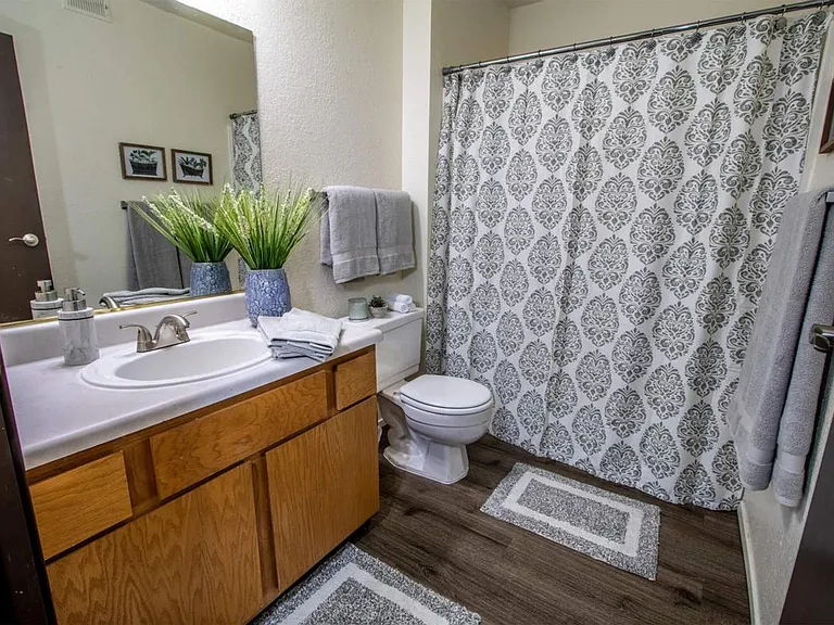ONE MONTH FREE! APPLY FREE! VIRTUAL TOURS! — Photo 97