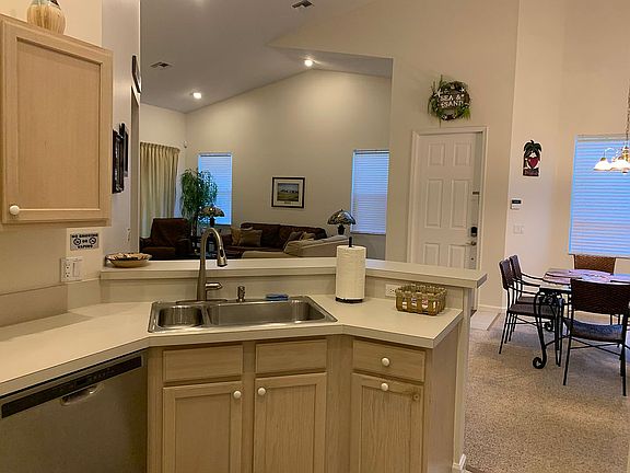 5th image of 9231 Wentworth Ln