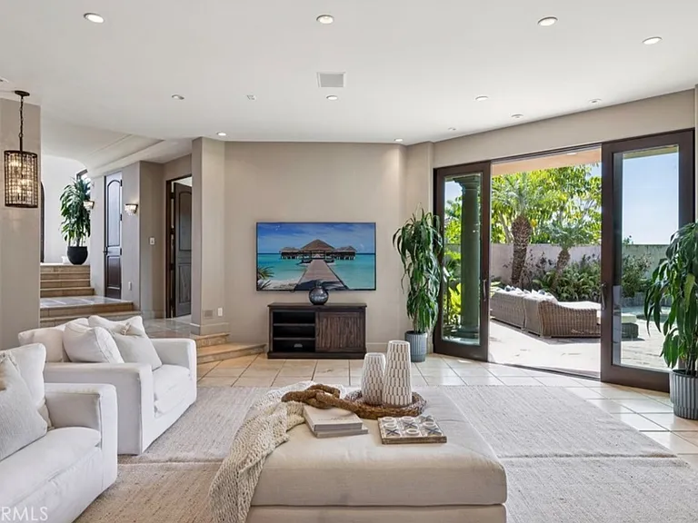215 S Poinsettia Ave — Photo 16