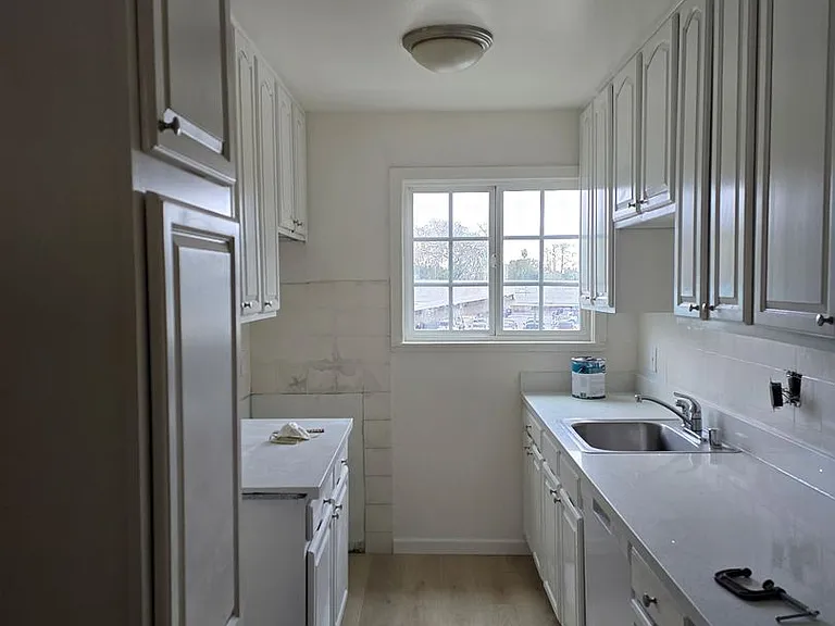 1125 Lacey Ln #4 — Photo 1