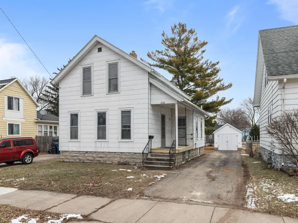 1636 Minnesota St, Oshkosh, WI 54902