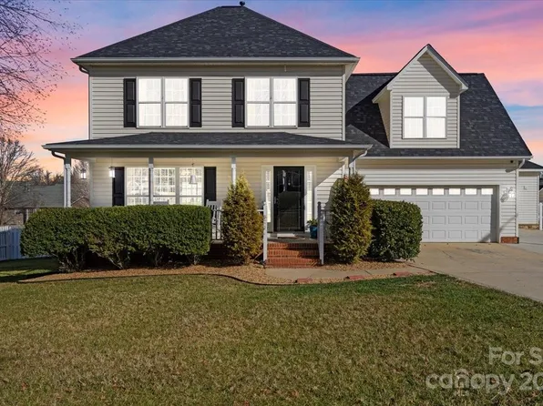 121 Guernsey Ct, Dallas, NC 28034