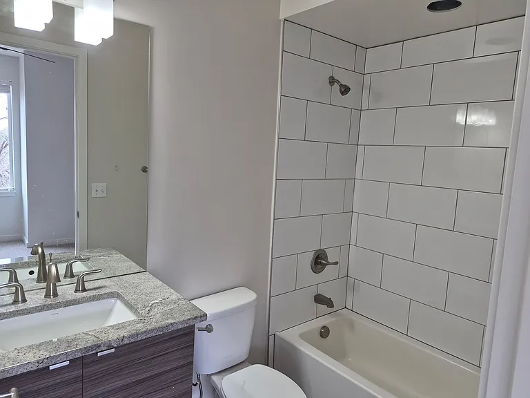 1075 E Florida Ave — Photo 8