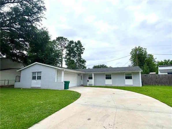 429 Lacour Dr, La Place, LA 70068