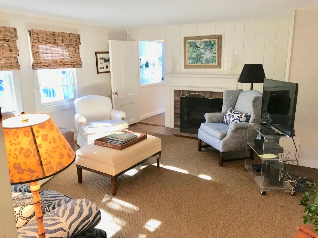  Downstairs suite
