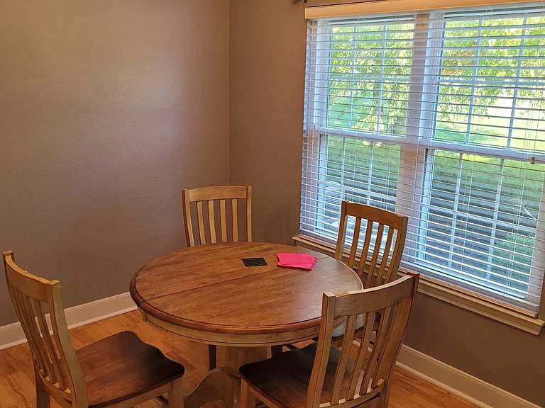11616 Tomahawk Creek Pkwy #F — Photo 3